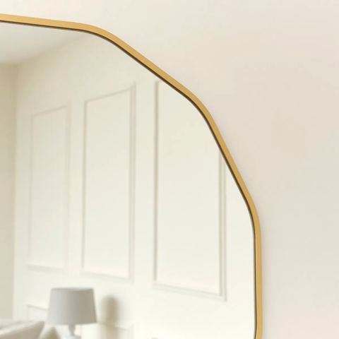 Polished edge detail
